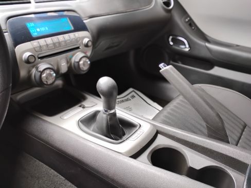 Used 2014 Chevrolet Camaro LS RWD image 11