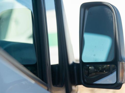 Used 2025 Mercedes-Benz Sprinter 2500 image 21