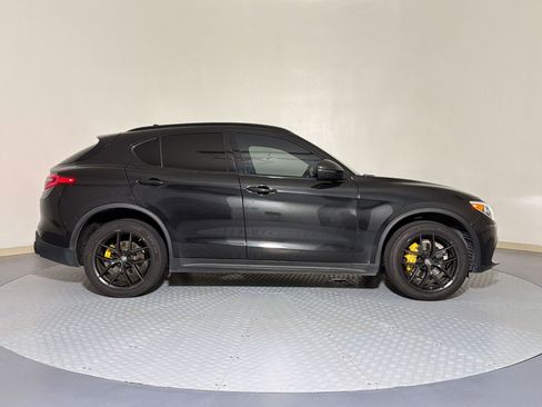 Used 2020 Alfa Romeo Stelvio w/ Nero Edizione RWD image 7