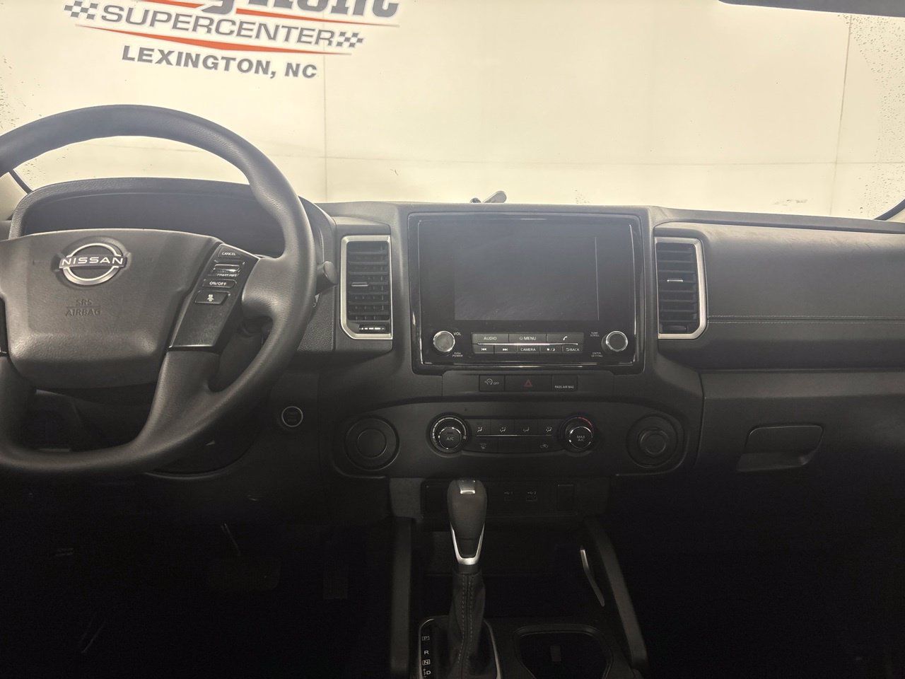 Used 2024 Nissan Frontier SV w/ Technology Package RWD image 23