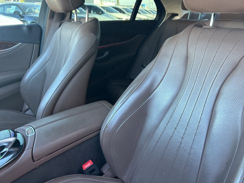 Used 2018 Mercedes-Benz E 300 image 23