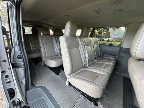 Used 2020 Nissan NV 3500 SL image 12