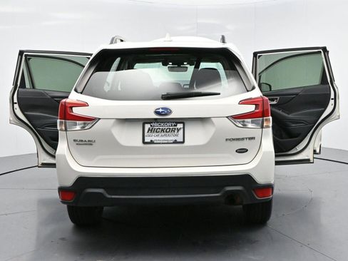 Used 2019 Subaru Forester Premium AWD/4WD image 42