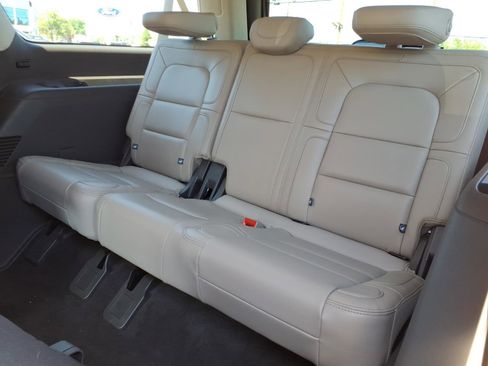 Used 2024 Lincoln Navigator L Reserve AWD/4WD image 15