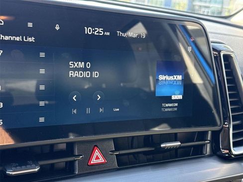 Used 2025 Kia Sportage EX image 12