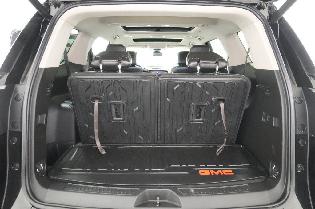 Used 2019 GMC Acadia Denali w/ Technology Package AWD/4WD image 28