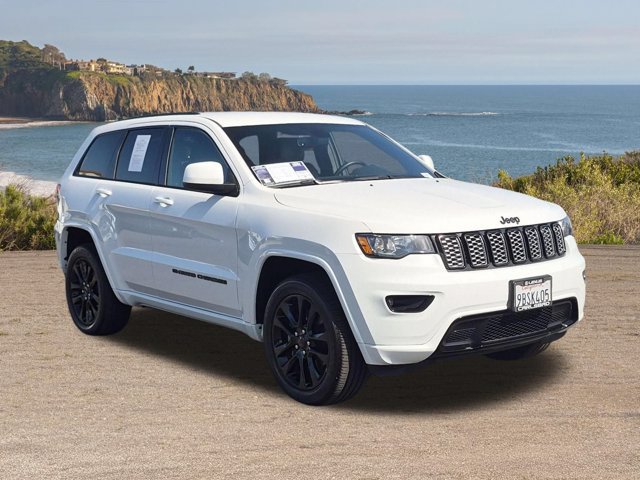 Used 2022 Jeep Grand Cherokee Laredo X RWD image 3