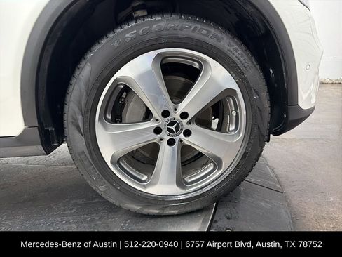 Used 2022 Mercedes-Benz GLC 300 image 10