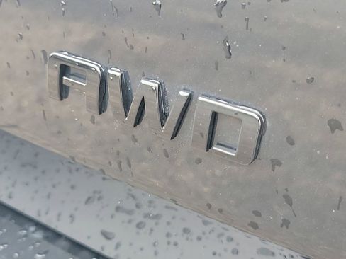 Certified 2023 Chevrolet Equinox RS w/ LPO, Floor Liner Package image 36