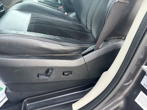 Used 2017 Dodge Grand Caravan SXT FWD image 15