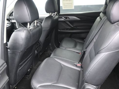 Used 2019 MAZDA CX-9 Touring image 14