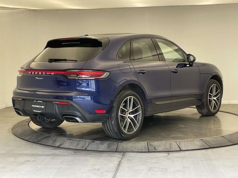 Certified 2025 Porsche Macan AWD/4WD image 7
