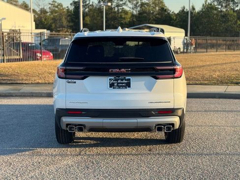 New 2026 GMC Acadia Elevation image 11