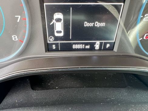 Used 2018 Chevrolet Cruze LT w/ Convenience Package FWD image 24