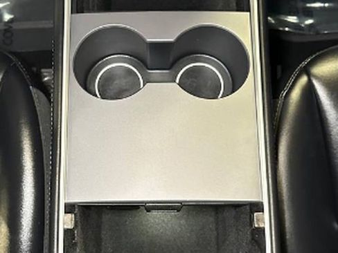 Used 2022 Tesla Model 3 Long Range AWD/4WD image 36