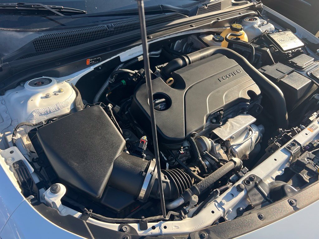 Used 2018 Chevrolet Malibu LT FWD image 37