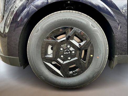 New 2026 Kia Carnival FWD image 11