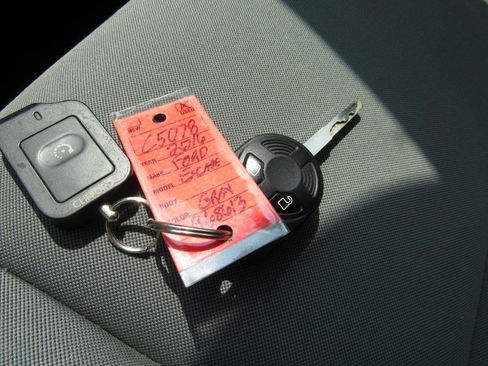 Used 2016 Ford Escape SE AWD/4WD image 14