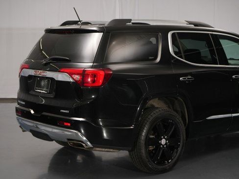 Used 2019 GMC Acadia Denali image 11