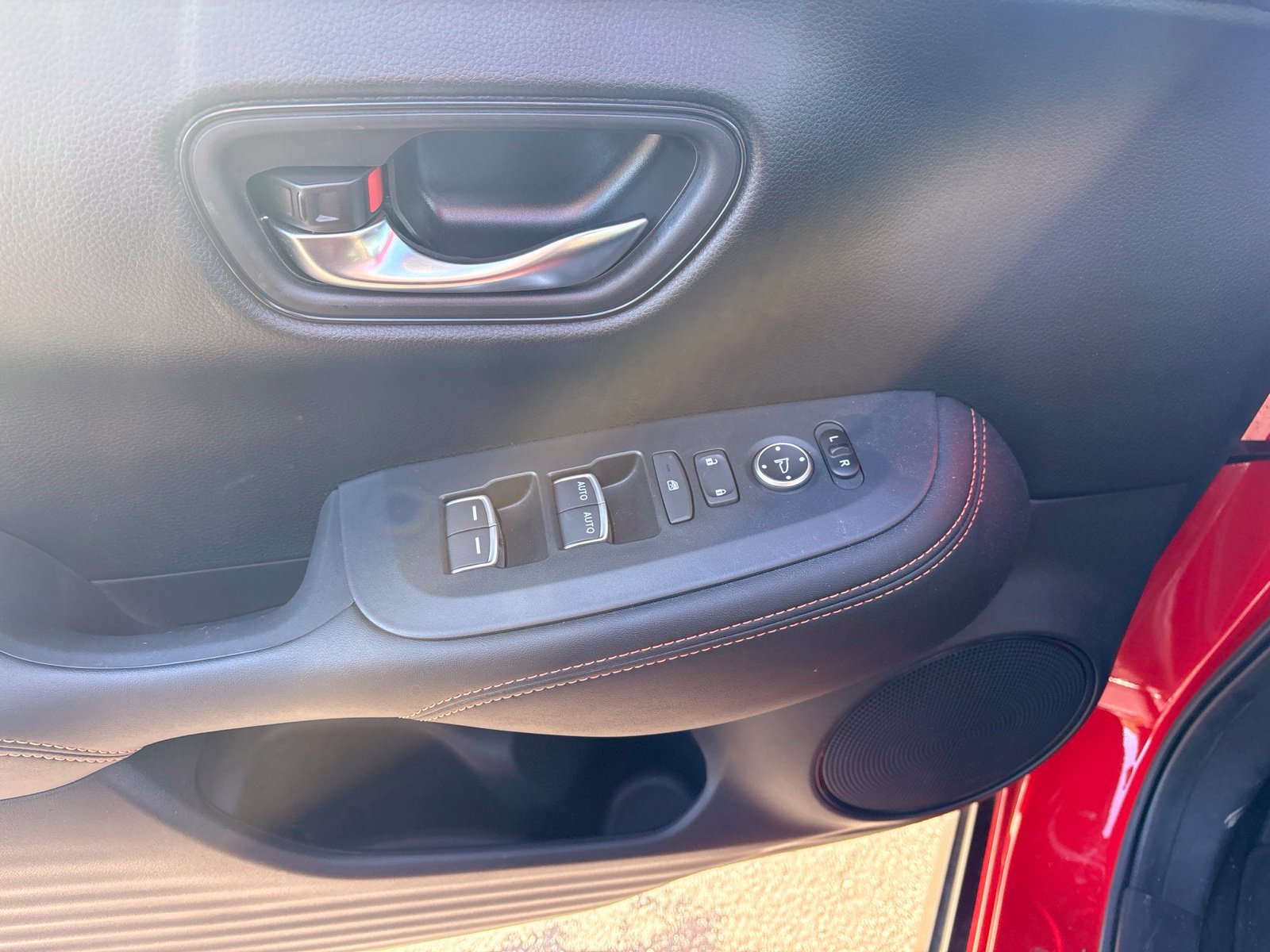 Used 2024 Honda HR-V Sport image 12