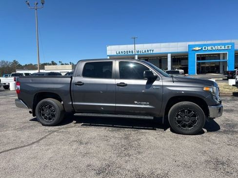 Used 2018 Toyota Tundra SR5 w/ SR5 Upgrade Package image 2