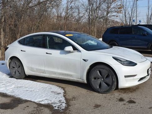 Used 2018 Tesla Model 3 Long Range image 2