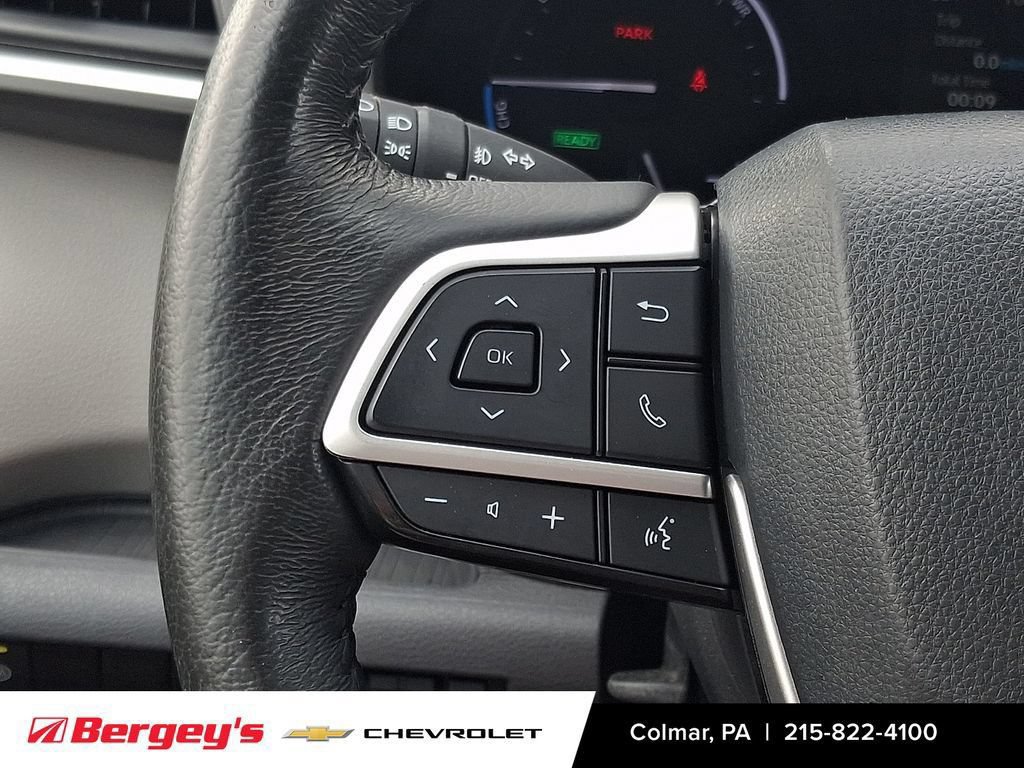 Used 2023 Toyota Sienna XLE AWD/4WD image 25