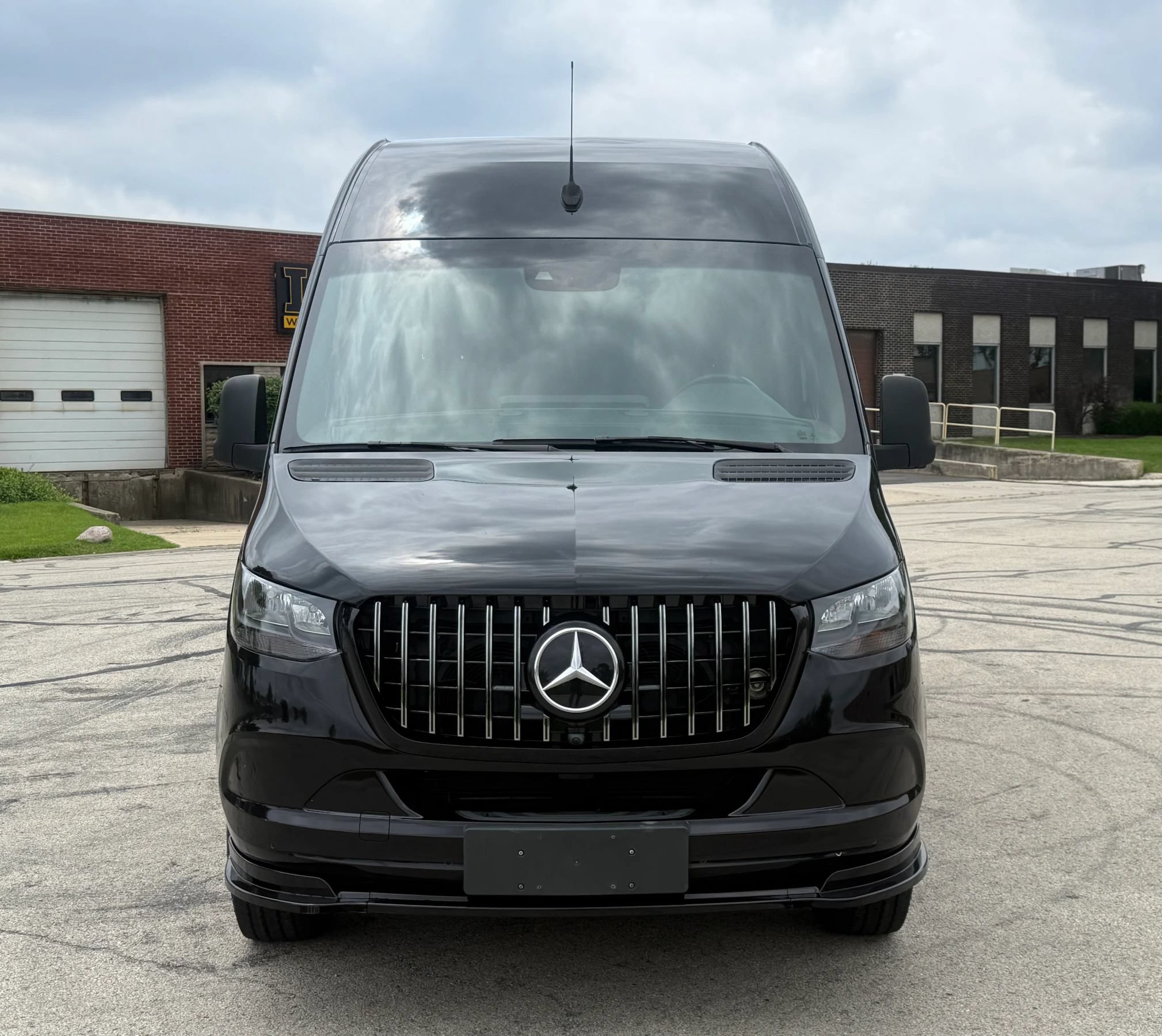 Used 2020 Mercedes-Benz Sprinter 2500 image 2