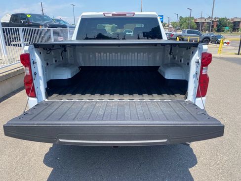 Used 2025 Chevrolet Silverado 1500 LT AWD/4WD image 23