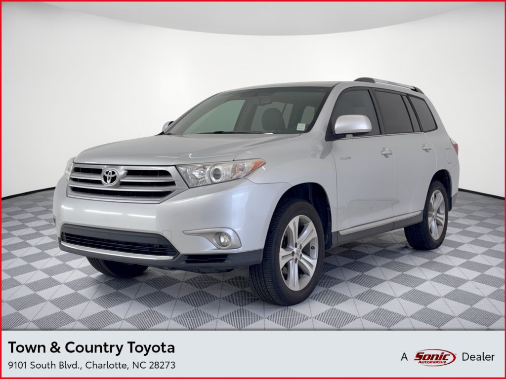 Used 2011 Toyota Highlander Limited w/ Tow Pkg FWD image 1