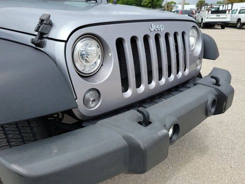 Used 2017 Jeep Wrangler Unlimited Sport w/ Quick Order Package 24S AWD/4WD image 7