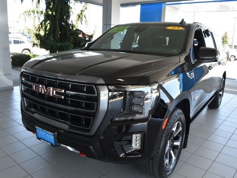 Certified 2023 GMC Yukon XL AT4 w/ AT4 Premium Plus Package AWD/4WD image 13
