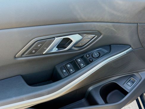 Used 2025 BMW 330i Sedan image 22