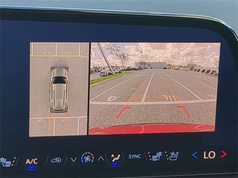 Used 2024 Chevrolet Traverse RS w/ LPO, Floor Liner Package image 21