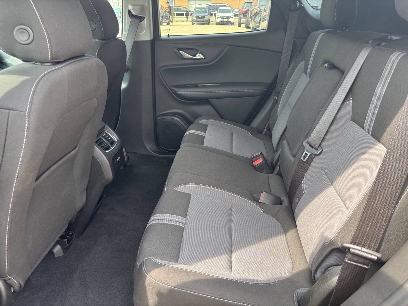 Used 2025 Chevrolet Blazer LT FWD image 26