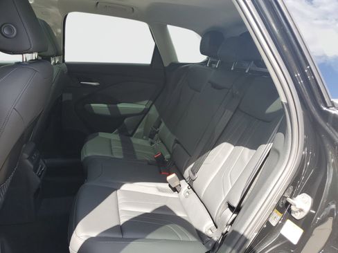 New 2026 Audi Q3 quattro 2.0T AWD/4WD image 14