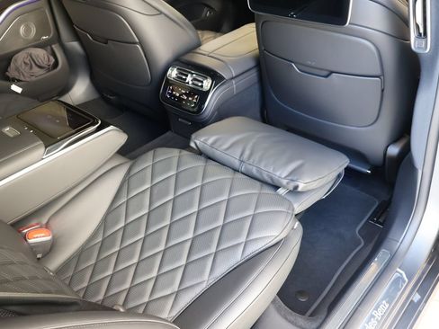 Used 2024 Mercedes-Benz S 580 4MATIC Sedan image 20
