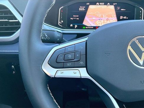 Used 2025 Volkswagen Taos SEL image 20