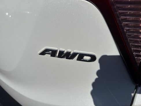 Used 2016 Honda HR-V EX image 12