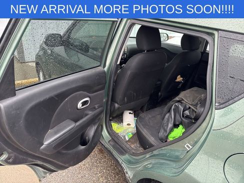 Used 2014 Kia Soul + FWD image 16