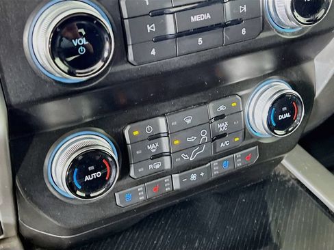 Used 2020 Ford F350 Platinum AWD/4WD image 15