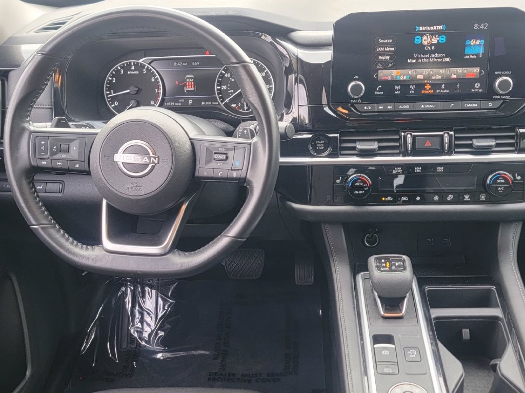 Used 2025 Nissan Pathfinder SV AWD/4WD image 18