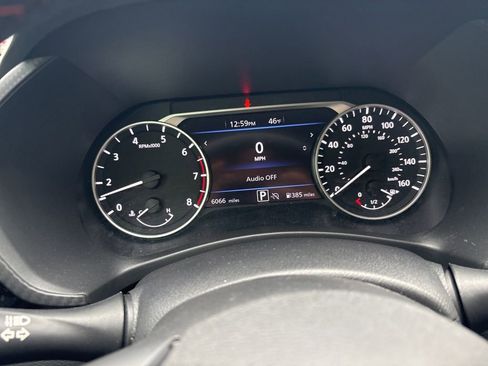 Used 2025 Nissan Sentra SR image 34