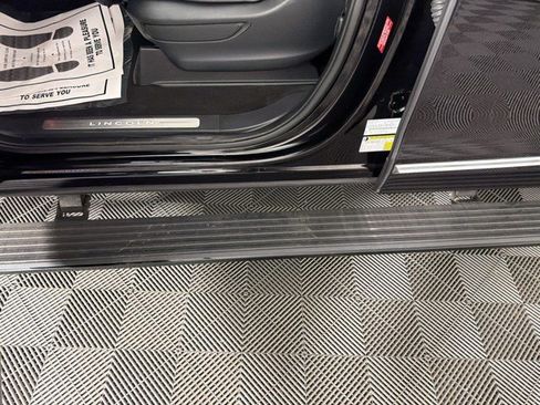 Used 2024 Lincoln Navigator Reserve AWD/4WD image 19