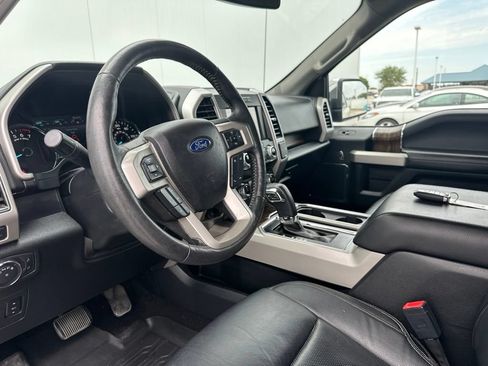 Used 2019 Ford F150 Lariat w/ Equipment Group 502A Luxury AWD/4WD image 15