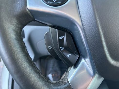 Used 2017 Ford Transit 250 Base image 19