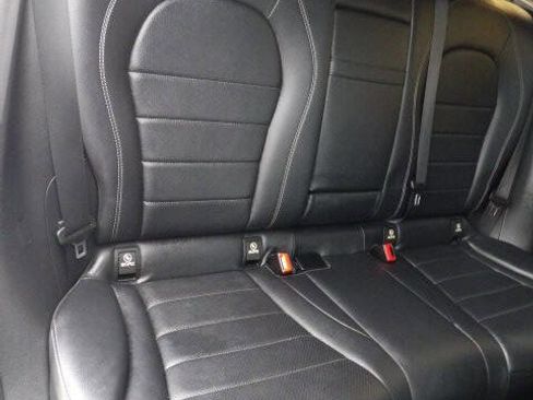 Used 2019 Mercedes-Benz GLC 350e 4MATIC image 15