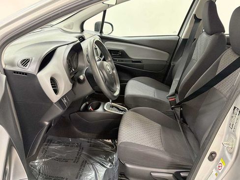 Used 2015 Toyota Yaris L FWD image 13