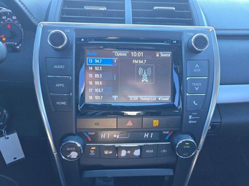 Used 2016 Toyota Camry XSE image 24