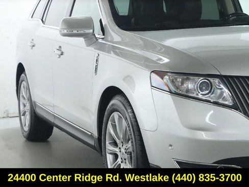 Used 2013 Lincoln MKT AWD image 9